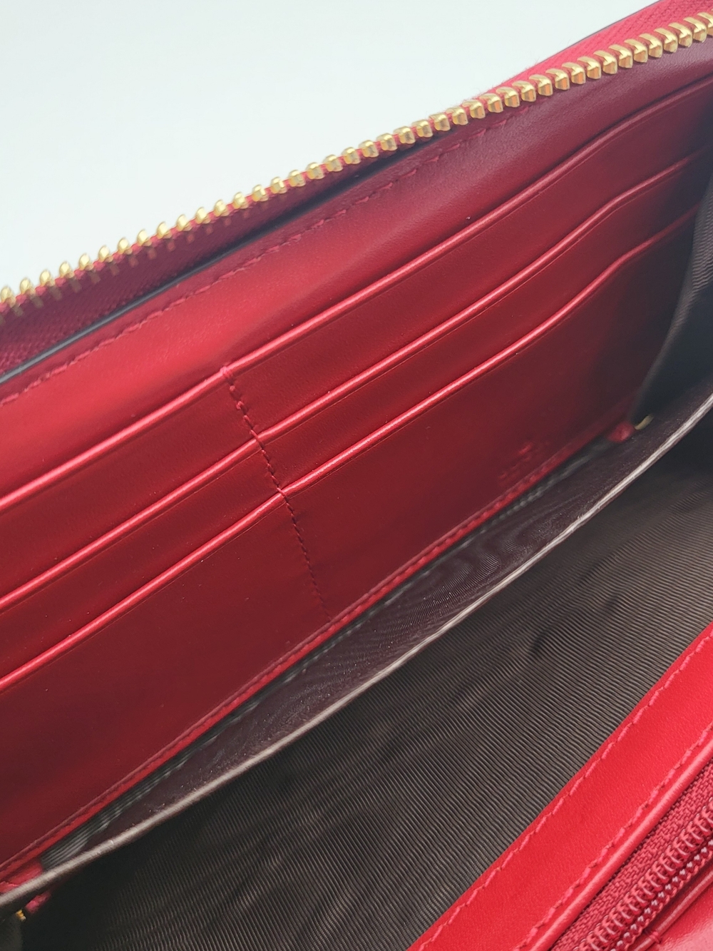 GUCCI Calfskin Sylvie Zip Around Long Wallet Hibiscus Red 476083. Authentic.. - Picture 11 of 16